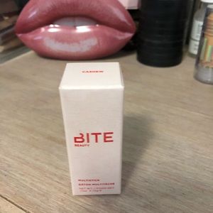 Bite Beauty Multistick in Cashew